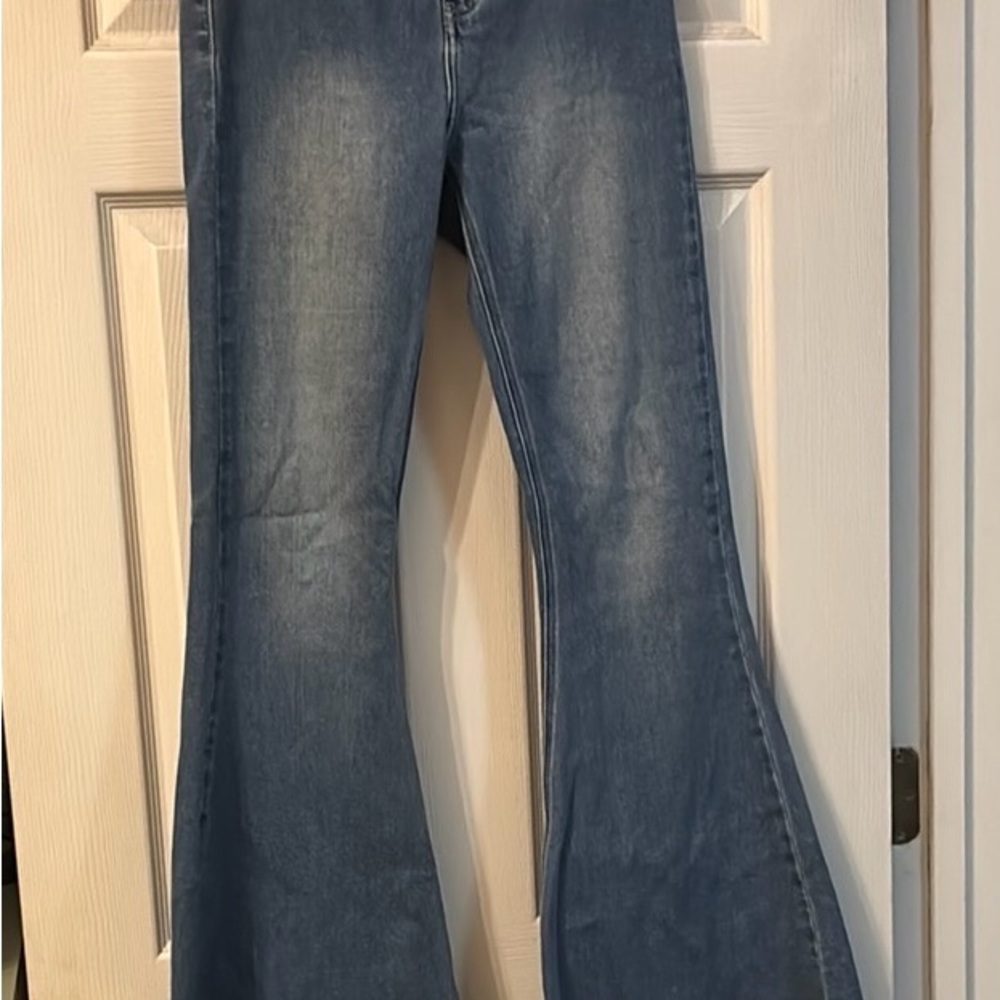 KanCan Signature Women's Blue Jeans